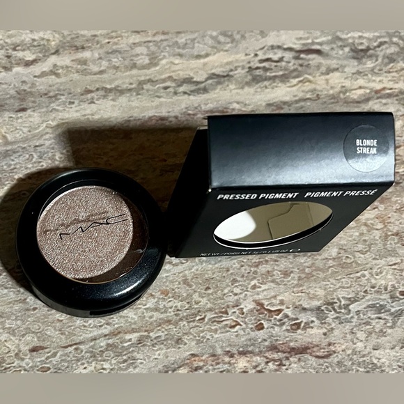 MAC Cosmetics HTF Pressed Pigment Eyeshadow Duo — Blonde Streak & Angelic - Picture 2 of 16